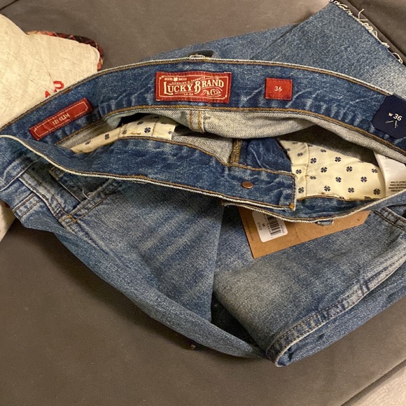 Lucky Brand NWT Men’s Jeans, 36 X 33, 121 Slim - Picture 6 of 7